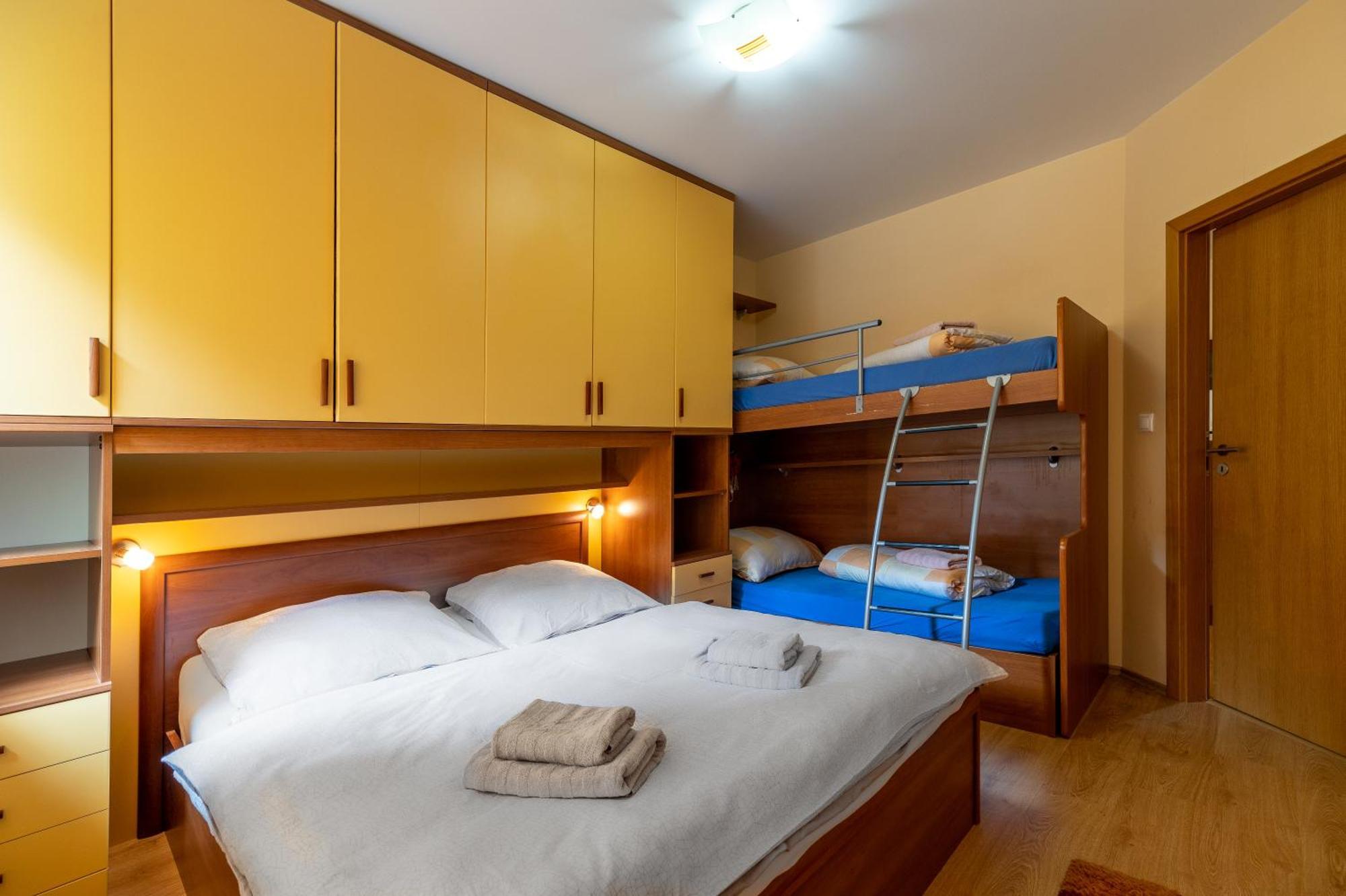 Rodinny Apartman Slnecnica Tále Exteriér fotografie